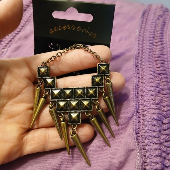 Nwt Antiqued Bronze Chain & Pyramid stud Drop dangle Earrings Punk Rave RockRoll - Picture 2 of 3